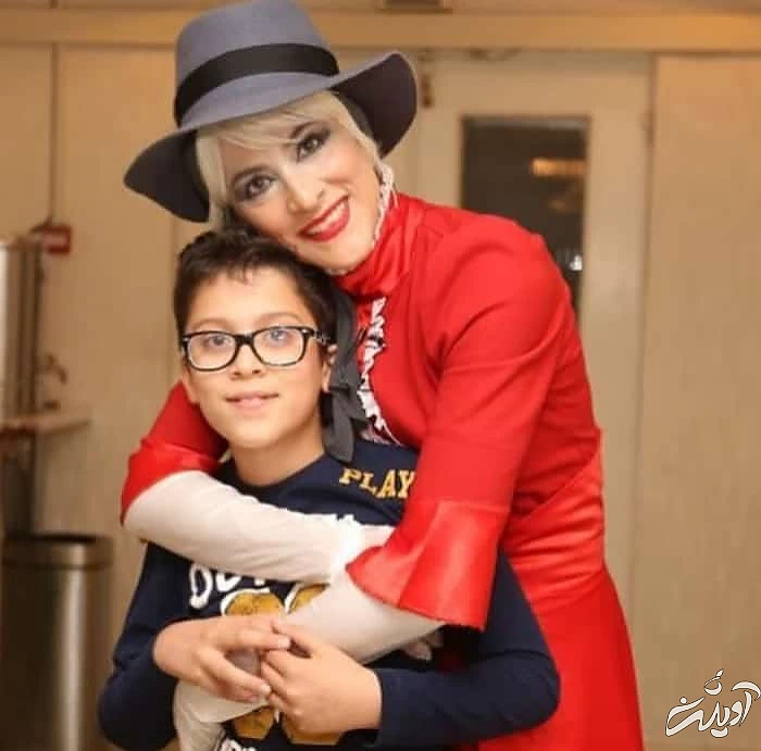 ویشکا آسایش در تئاتر